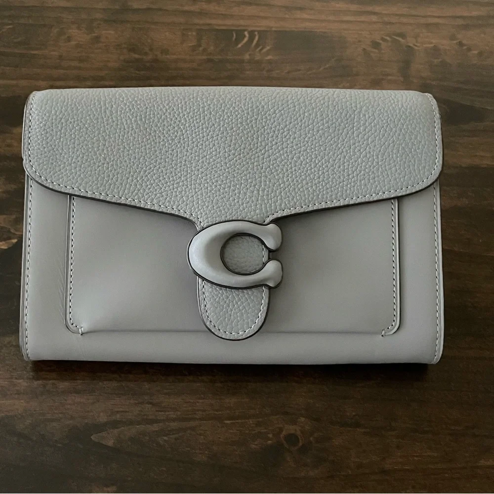 Coach “Tabby” Leather Clutch Bag with Chain Strap - Picture 3 of 8